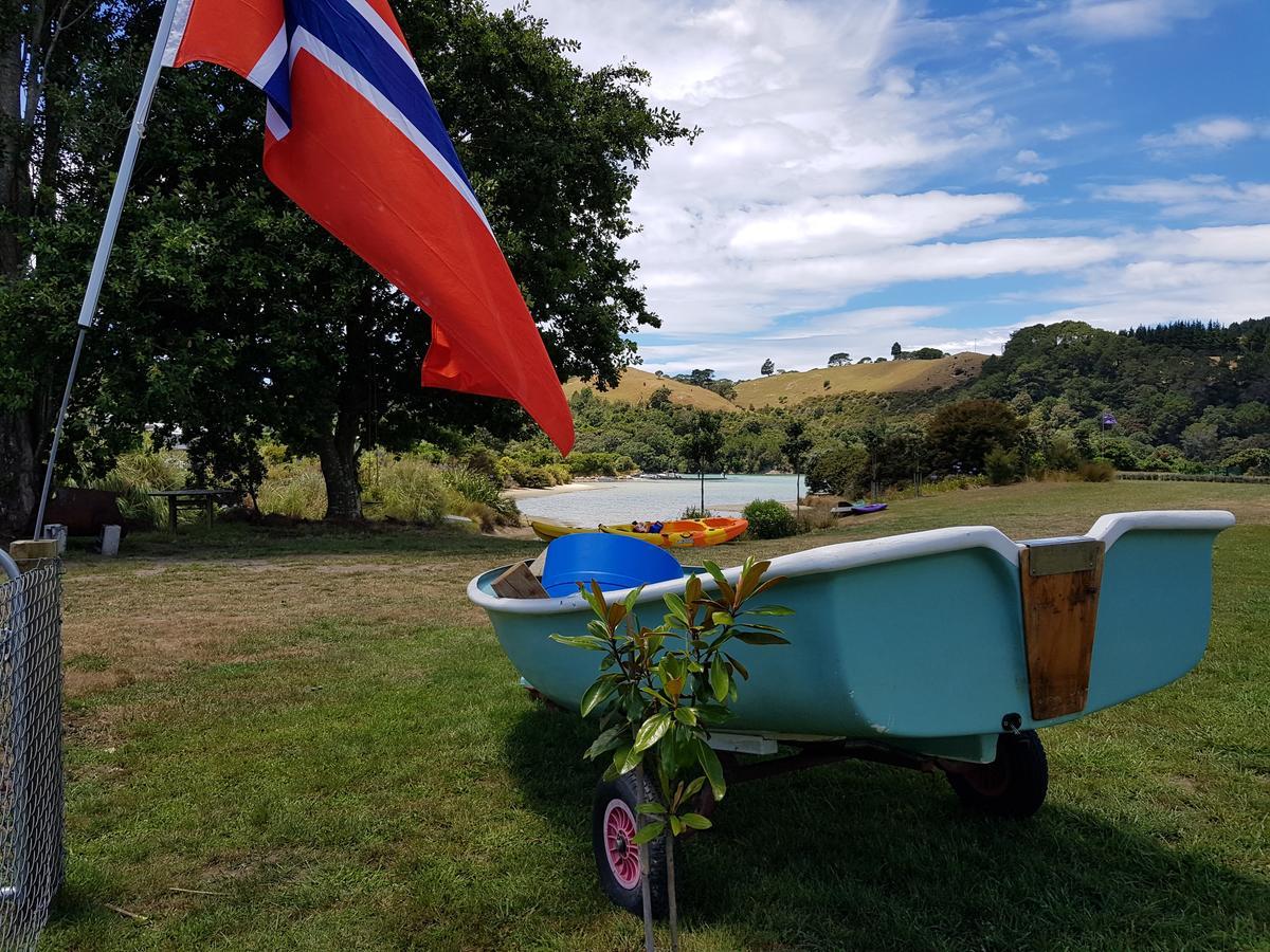 Admiral Waters Bed and Breakfast Cooks Beach Eksteriør billede