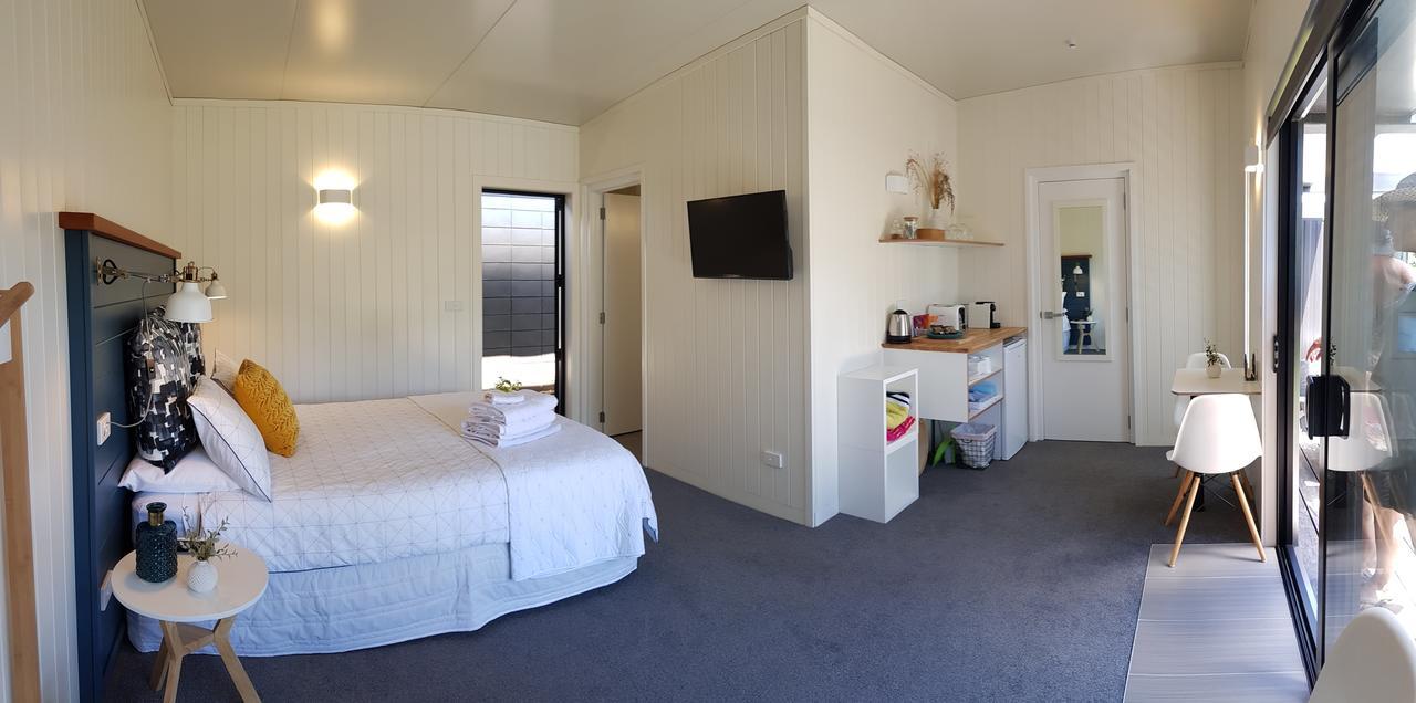 Admiral Waters Bed and Breakfast Cooks Beach Eksteriør billede