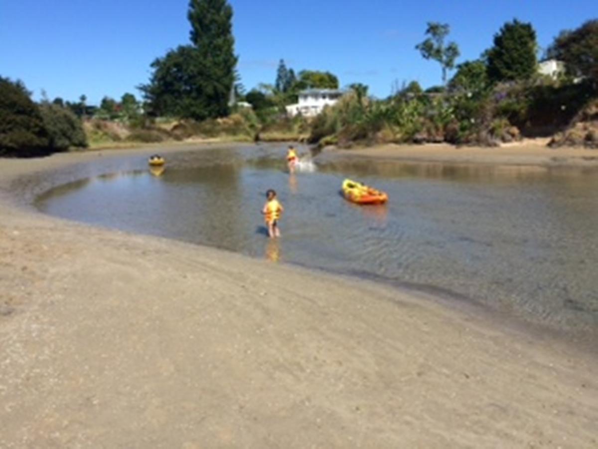 Admiral Waters Bed and Breakfast Cooks Beach Eksteriør billede